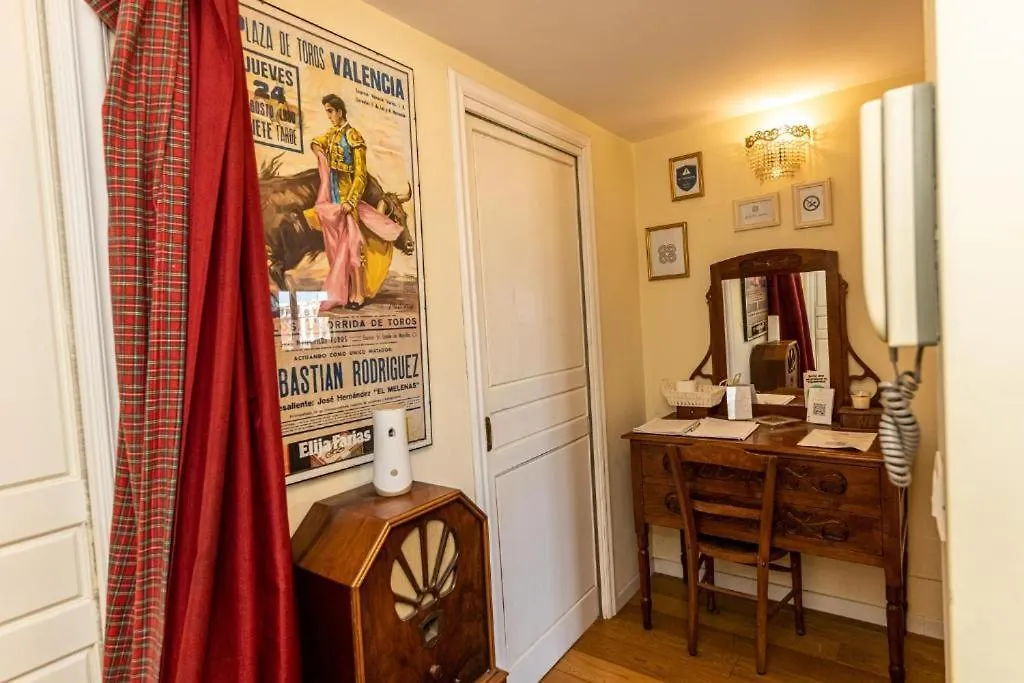 Homestay Artistic House Bed & Breakfast Bari