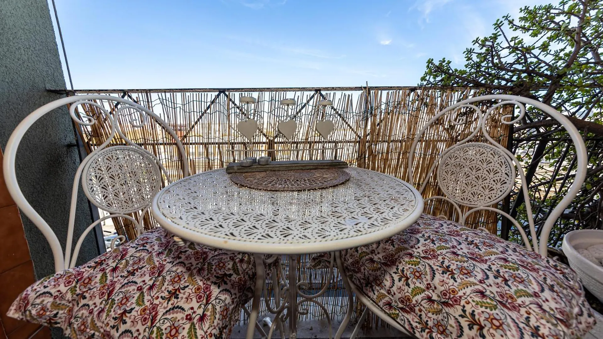Homestay Artistic House Bed & Breakfast Bari